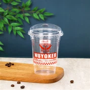 Чаше без сламе са поклопцима